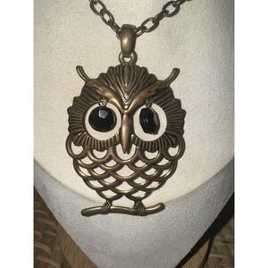 Owl Necklace Large Pendant Black Bead Eyes Gold Tone chain‎ beautiful Animal